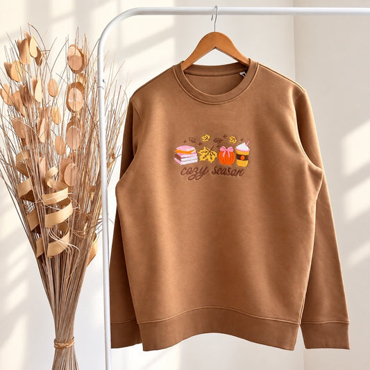 Sweat brodé « Cozy season » d’Automne