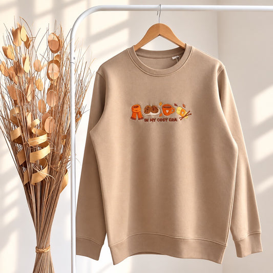 Sweat brodé « In my cosy era » d’Automne